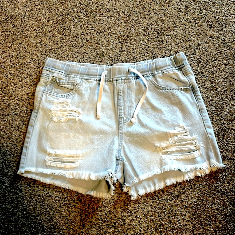 Denim shorts with distress